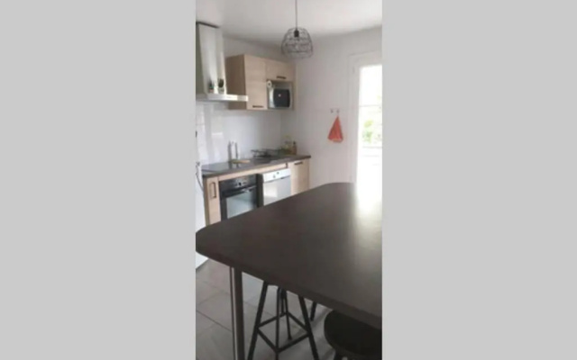 superbe appartement T3 traversant avec place de parking
