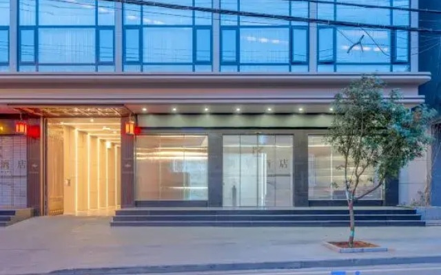 LuLiang Gloria Hotel