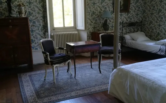 Château de la Chaise saint eloi