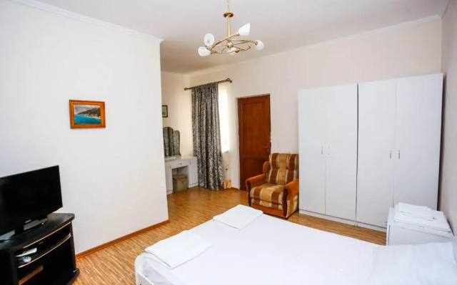 Mini-hotel Timur