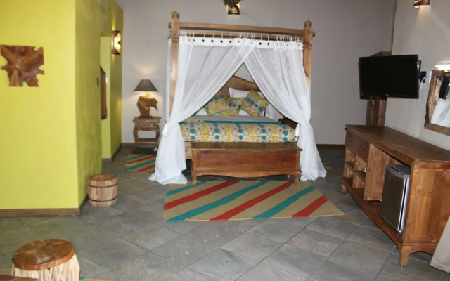 Ntaba River Lodge