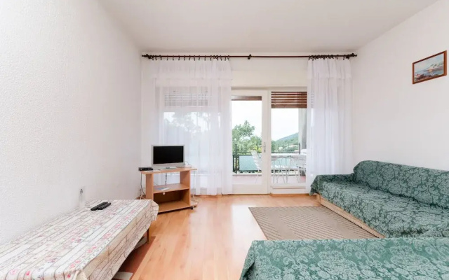 Apartments Mladen Jelica