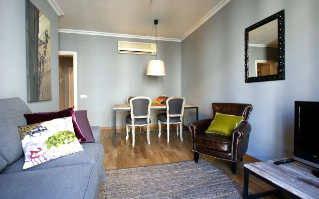 Paseo De Gracia Apartments