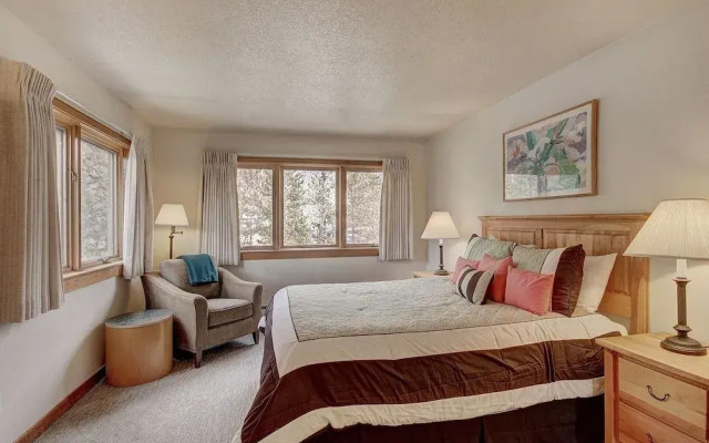 1638 Quicksilver - 3 Br Condo