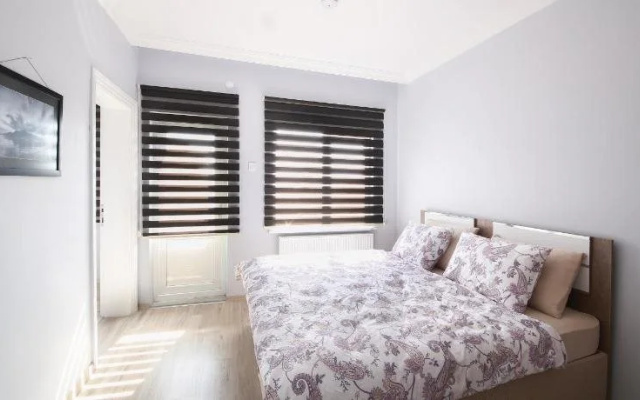 Adali Hostel Pansi̇yon