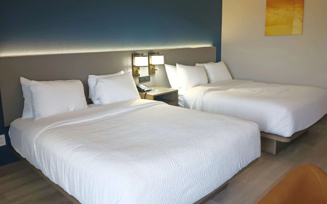 Comfort Inn & Suites Johnson City - Binghamton