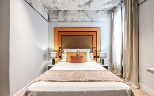 Amazinn Madrid Plaza Mayor Collection