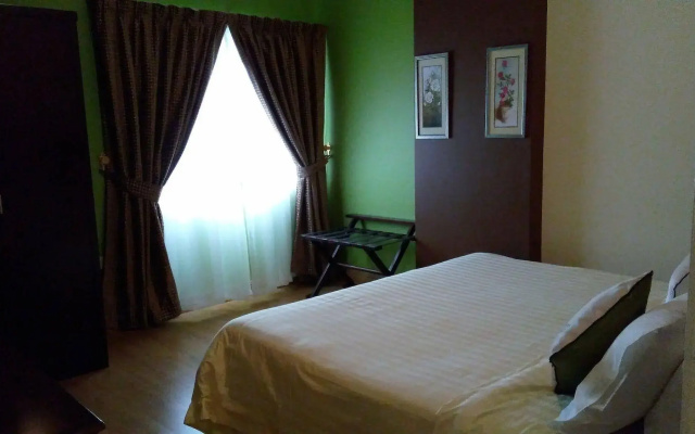 Royal Crown Suites
