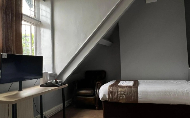 Assheton Arms Hotel