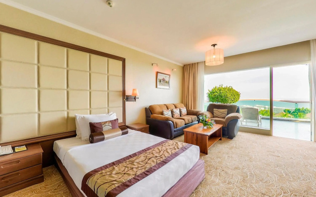 Sea Links Beach Hotel