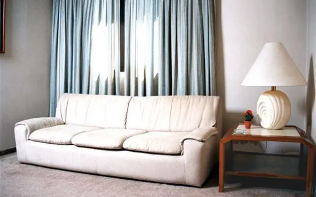 Linson Suite Hotel