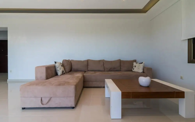 Amazing 2 Bdrm Sea View Holiday Apt