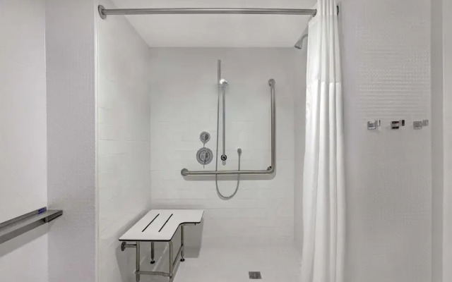 Hampton Inn & Suites by Hilton Belleville