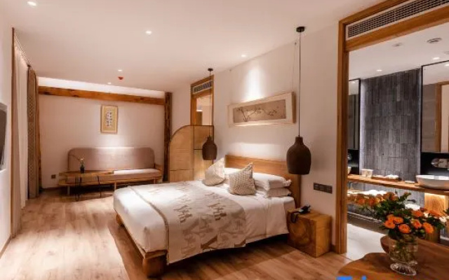 Read Life Hotel