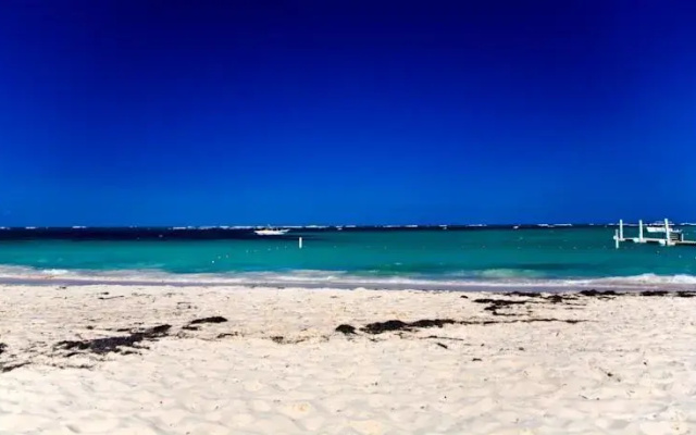 Stanza Mare 2 Bedroom Beachfront Condo