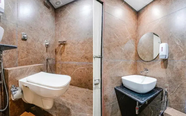 Hotel Riza International