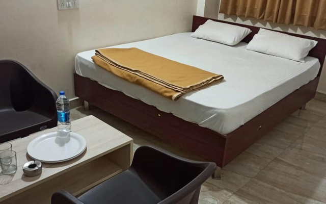 iROOMZ Suchira Lodge