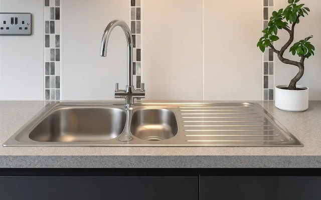 Elegant 2 Bedroom Apartment in Battersea