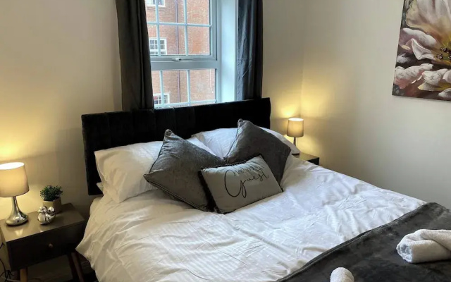Charming 3-bedroom Norwich Retreat With Garden & Private Parking