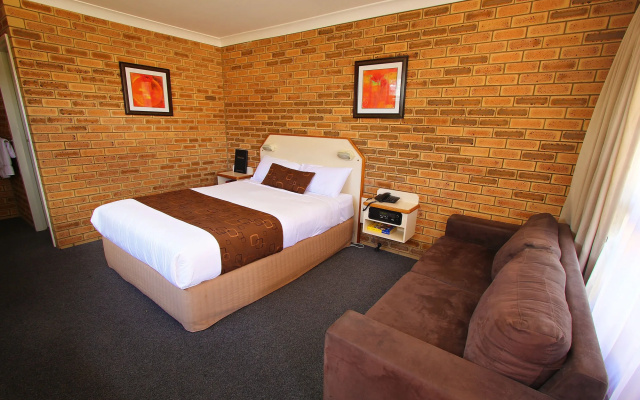 Garden City Motor Inn