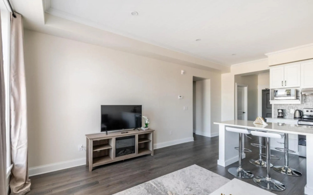 Iconic Rideau 1Bd Unit Balcony Free Parking