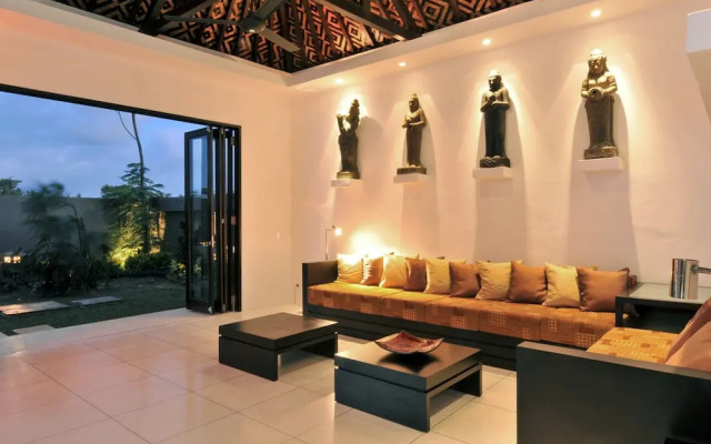 Villa Samudra Raya