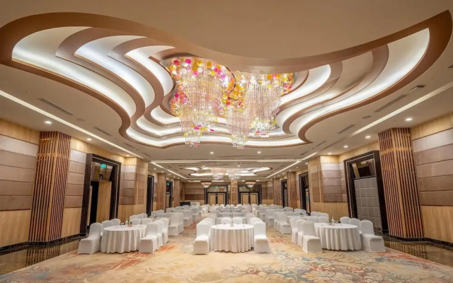 Radisson RED Indore