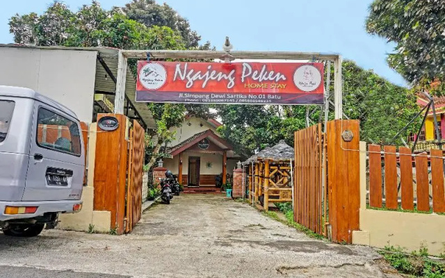 Ngajeng Peken Home Stay