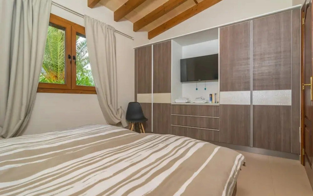 Villa in Llucmajor With Pool and Jacuzzi