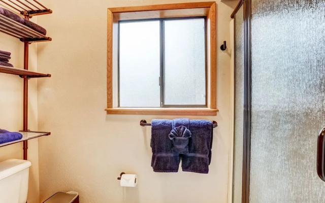 Serenity at Tahoe Donner | Peaceful, Close to Ski & Lake