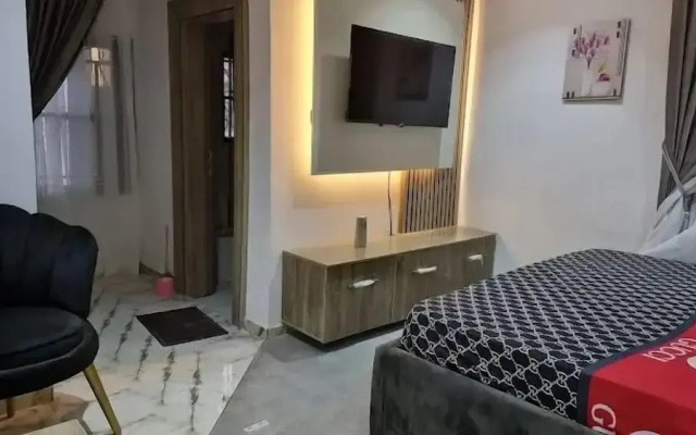Sterling Shortlet Apartment  and Suites