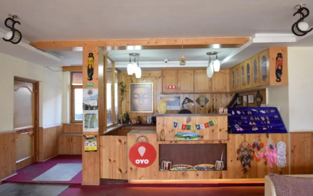 OYO 1837 Hotel Golden Meadows