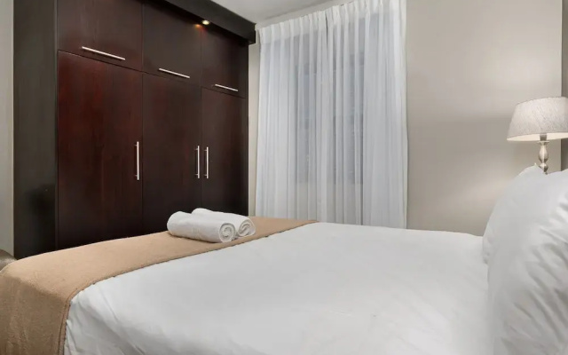 Icon 1010(No Front Desk Contact The Property 5 Days In Advance)