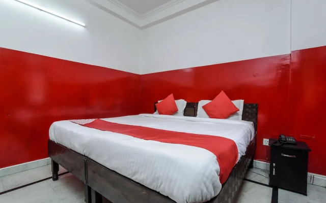 OYO 18434 Shiva Inn
