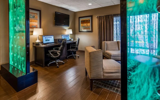 Hampton Inn Wichita/west Airpo
