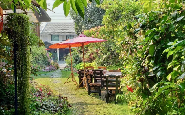 Siriwan House