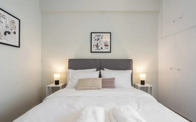 Spacious Luxury Apartment | Near Piraeus Port