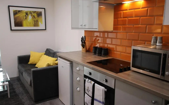 Halifax House, Studio Apartment 215