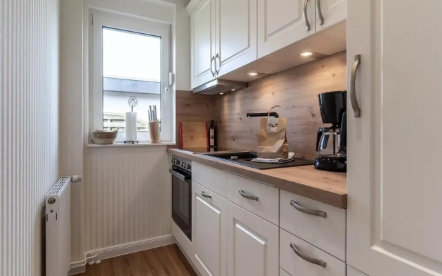 Apartment in Westerdeichstrich Near North Sea