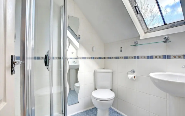 Pleasing Holiday Home in Saundersfoot With Patio