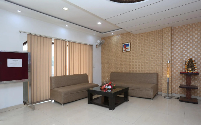 OYO 2862 Hotel Kanha Continental