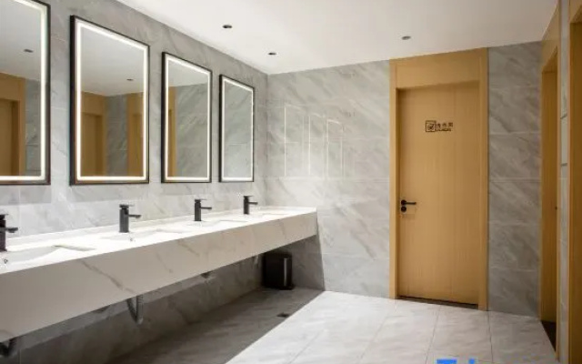 VX Hotel