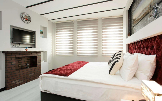 Taksim Doorway Suites