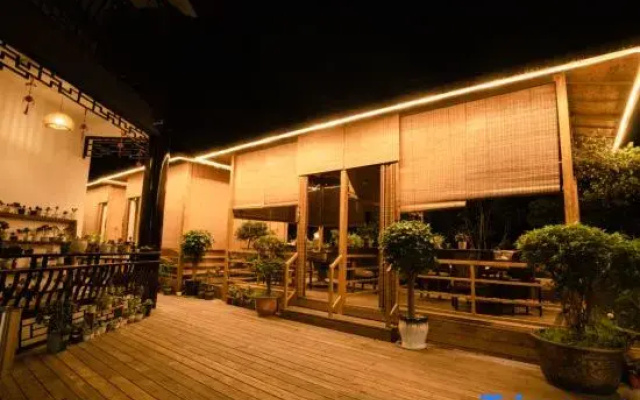 Yihe Yaju Homestay (Hongya Liujiang Ancient Town)