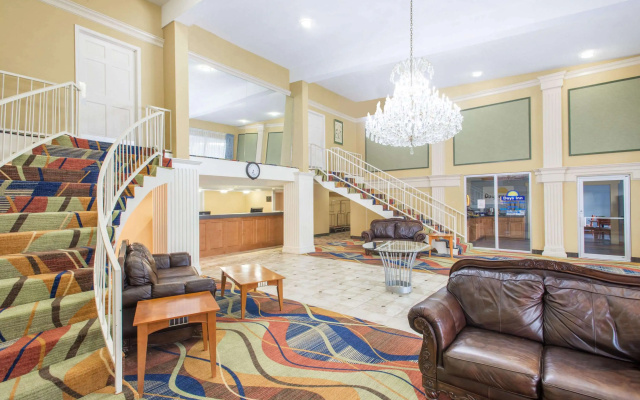 Days Inn by Wyndham Roanoke/Hollins Near I-81
