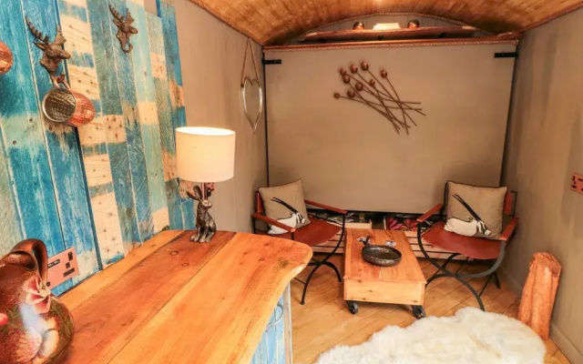 The Hideaway, Shepherd's Hut