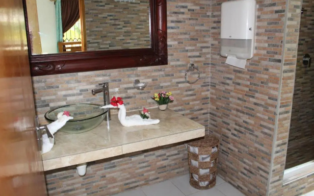 Farida Apartments