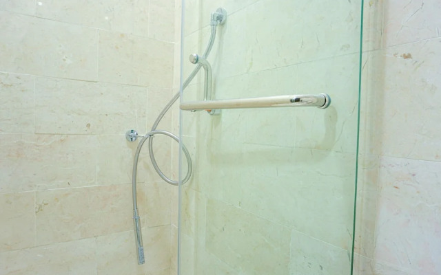Modern Furnished 2BR at The Empyreal Condominium Epicentrum Apartment