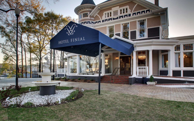 Hotel Finial, Bw Premier Collection