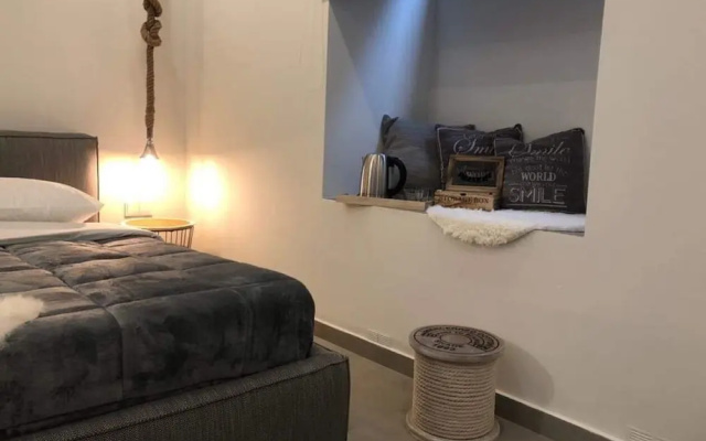 Kolonaki Semi Underground Loft